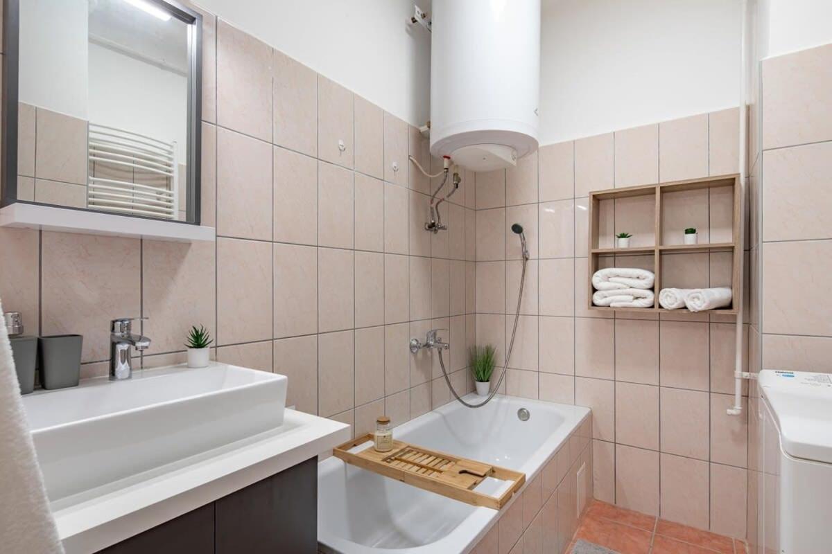 Cozy Home - Close To River - Easy Parking Budapest Exterior photo